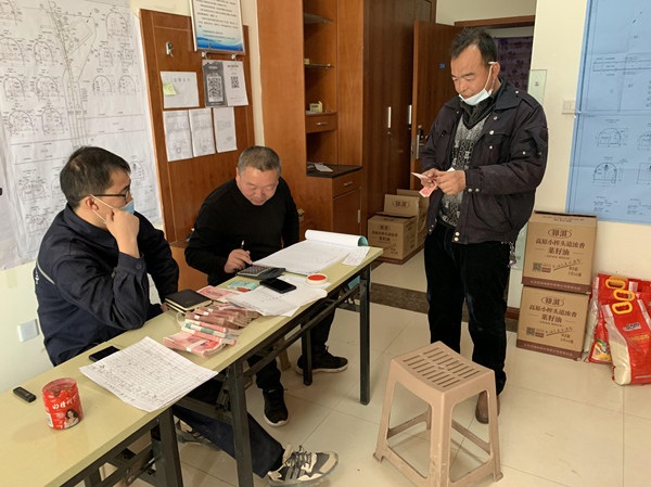 陜煤建設澄合分公司第一機電安裝隊讓農民工開開心心過大年