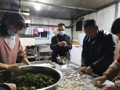 【春節(jié)一線報道】陜煤建設(shè)機電安裝公司:深入一線慰問暖人心