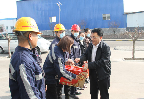 王明智赴澄合山陽煤礦慰問一線職工