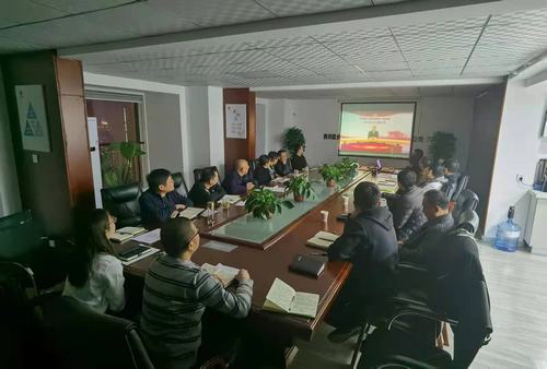 追憶崢嶸黨史，學(xué)習(xí)紅色精神