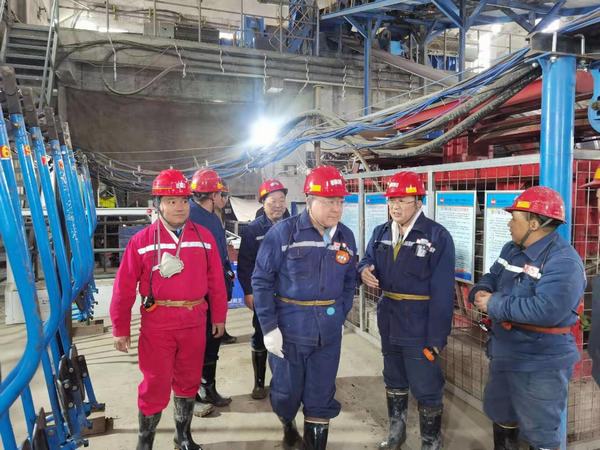 延能集團(tuán)黨委副書(shū)記、總經(jīng)理李斌一行赴陜煤建設(shè)礦建二公司車(chē)村項(xiàng)目部調(diào)研