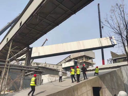 陜煤建設(shè)咸陽分公司承建的生態(tài)水泥有限公司改擴(kuò)建55萬噸/年水泥立磨粉磨系統(tǒng)項(xiàng)目再得新進(jìn)展