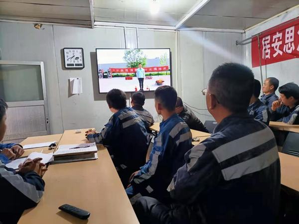 陜煤建設(shè)洗選煤運營公司紅柳林洗煤廠項目部：安全無小事，防火第一步