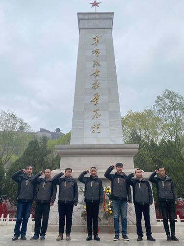 陜煤建設(shè)銅煤公司第十六項(xiàng)目部黨支部開展“解讀紅色記憶，汲取紅色力量，勇?lián)鷷r(shí)代使命”主題黨日活動(dòng)