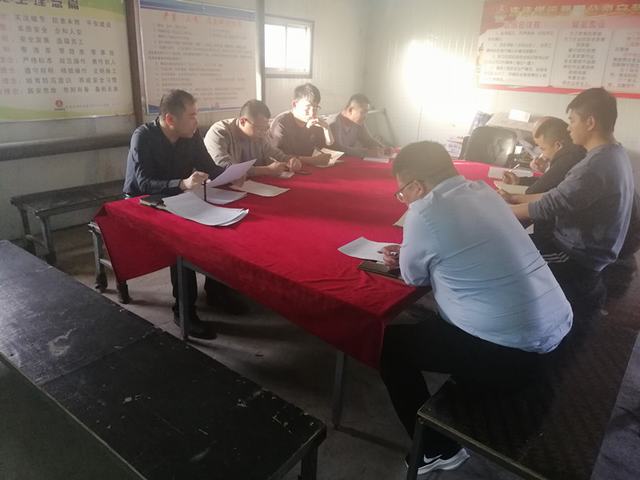 陜煤建設(shè)洗選煤運(yùn)營(yíng)公司第一項(xiàng)目部黨支部:觀紅色電影 憶初心使命