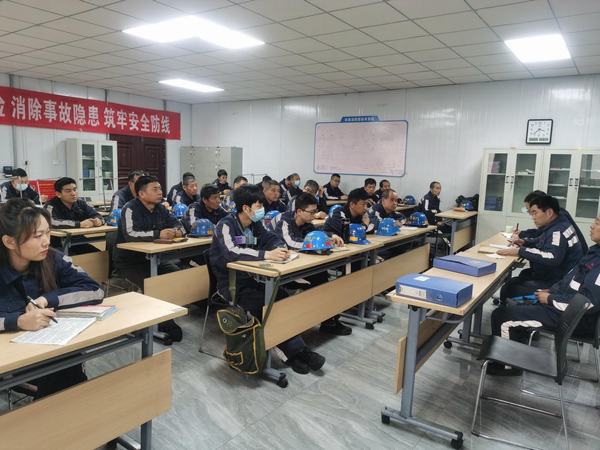 陜煤建設(shè)洗選煤運(yùn)營(yíng)公司紅柳林洗煤廠項(xiàng)目部：班前會(huì)“六步法”，筑牢首道安全防線