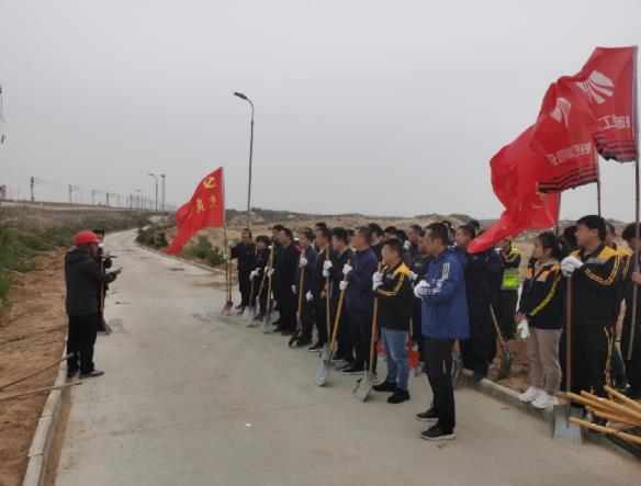 陜煤建設綠宇公司：義務植樹打造靖神鐵路低碳綠色運輸通道