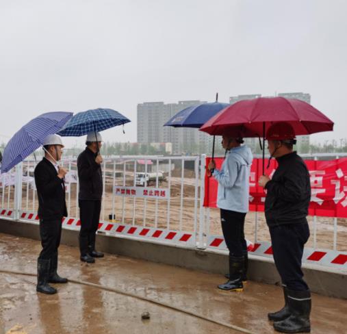 陜煤建設(shè)空港新城項(xiàng)目部“防汛”、“趕工”正當(dāng)時(shí)