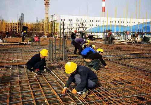 揮灑汗水，亮劍拼搏，以勞動為五一添色彩