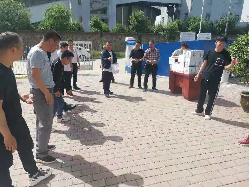 陜煤建設(shè)土建第十二項(xiàng)目部舉行“五一”勞動(dòng)節(jié)趣味運(yùn)動(dòng)會(huì)比賽