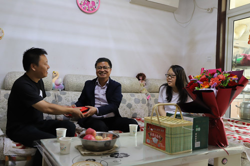 陜煤建設(shè)機(jī)電安裝公司：病魔無(wú)情安裝有愛(ài)