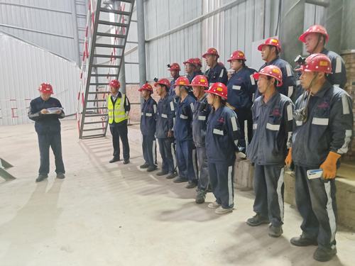 陜煤建設(shè)洗選煤運(yùn)營(yíng)公司銅川制沙運(yùn)營(yíng)項(xiàng)目部以學(xué)促用強(qiáng)本領(lǐng)、促生產(chǎn)、保安全