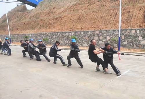 陜煤建設(shè)洗選煤運(yùn)營(yíng)公司左權(quán)洗煤廠項(xiàng)目部：喜迎端午 拔河傳情