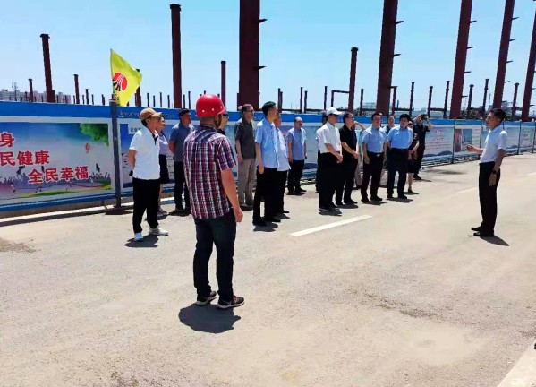 省政府參事、省文史館員調(diào)研組一行蒞臨南京金龍年產(chǎn)純電動(dòng)商用車建設(shè)項(xiàng)目調(diào)研指導(dǎo)工作