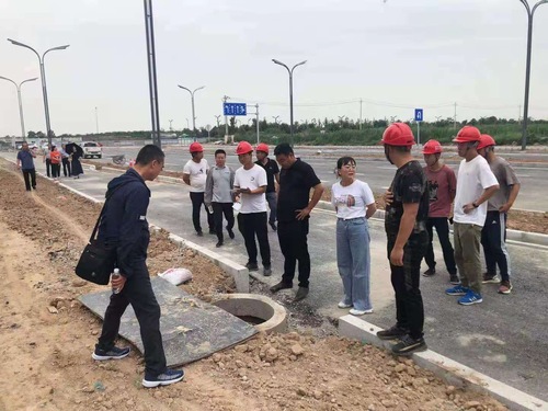 秦漢新城基建公司聯(lián)合檢查組蒞臨陜煤建設(shè)路橋分公司漢風五路項目部檢查指導(dǎo)工作