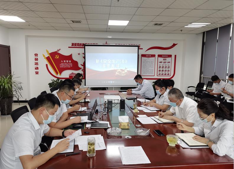 陜煤建設(shè)綠宇公司：開展“夯責(zé)任、抓落實(shí)、促管理”的文明環(huán)保主題活動(dòng)