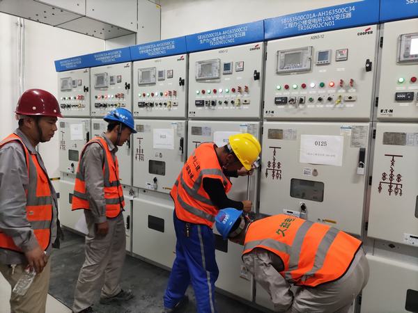 陜煤建設(shè)銅煤公司承建的榆林化學小廠前區(qū)檢維修中心送電成功