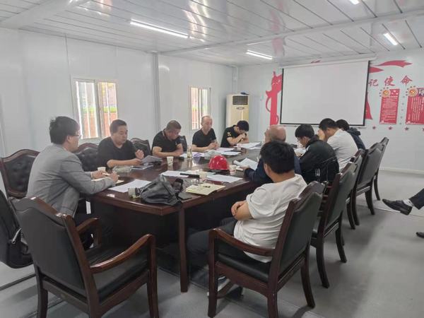 陜煤建設(shè)銅煤公司延安項目部承建的金延安藝術(shù)幼兒培訓中心順利通過主體驗收