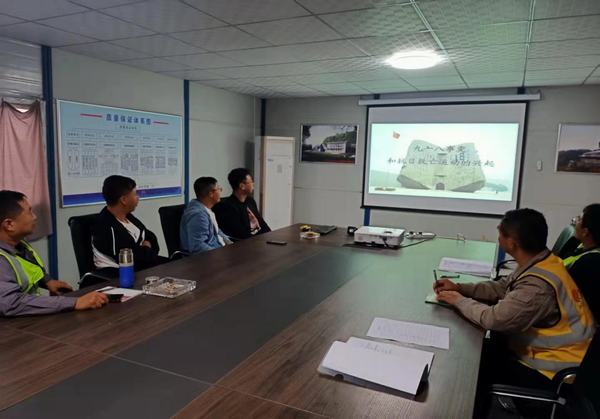 陜煤建設(shè)銅煤公司第三項目部召開“銘記歷史，勿忘國恥 紀念九一八事變90周年”專題學(xué)習會