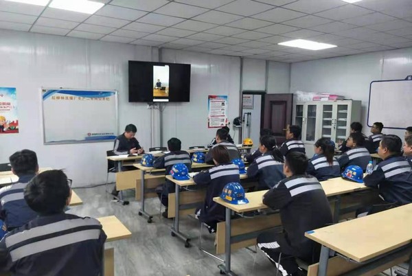 陜煤建設(shè)洗選煤運營公司第三項目部：創(chuàng)新班前會模式，筑牢安全“第一道防線”