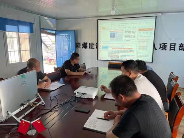 陜煤建設(shè)渭南分公司第八項目部學(xué)習(xí)宣傳新《安全生產(chǎn)法》有聲有色