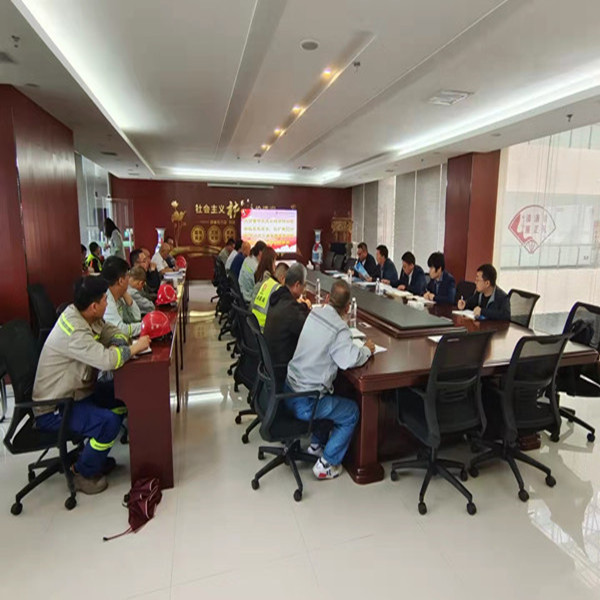 陜煤建設咸陽分公司承建的富平改擴建60萬噸/年水泥立磨粉磨系統(tǒng)項目試生產(chǎn)、質(zhì)量驗收順利通過驗收