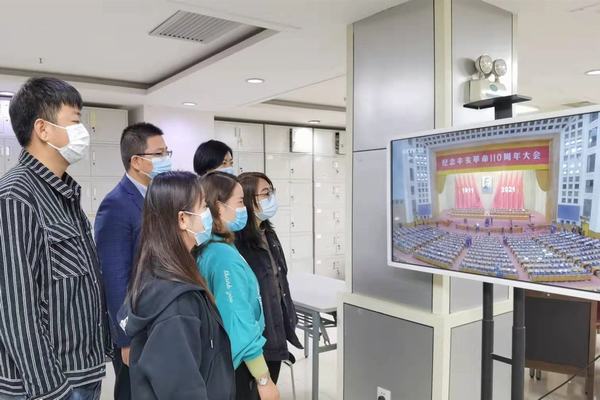 陜煤建設(shè)礦建二公司組織觀看紀念辛亥革命110周年大會