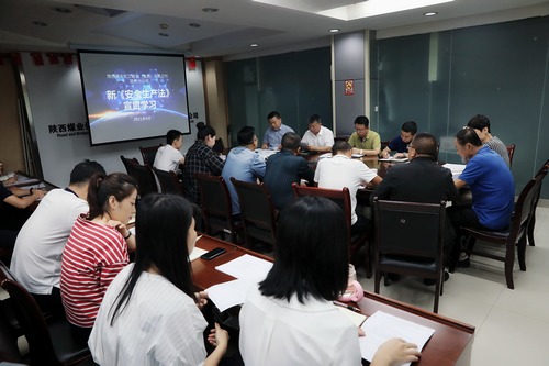 陜煤建設(shè)路橋分公司：黨員“三帶頭”構(gòu)筑紅色防護網(wǎng)