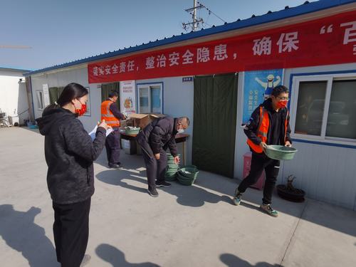 陜煤建設(shè)西北分公司張掖項(xiàng)目部：疫情防控 我們?cè)谝黄?></div>
                                <div   id=