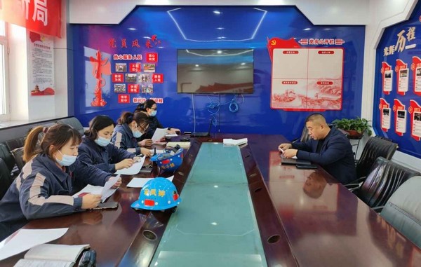 陜煤建設(shè)洗選煤運(yùn)營(yíng)公司紅柳林洗煤廠項(xiàng)目部：“靚”化庫(kù)房環(huán)境，“敲”好盈余算盤