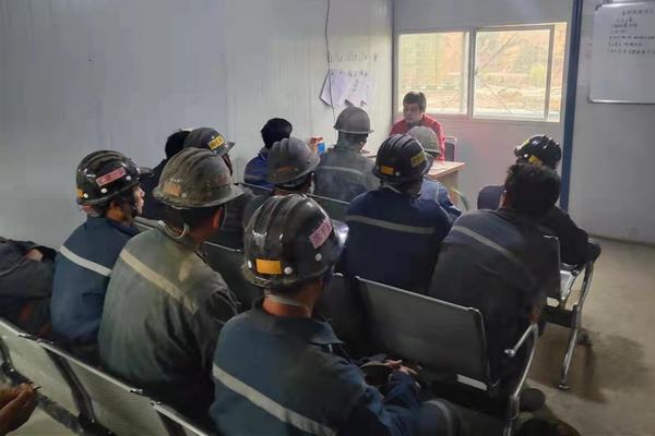 陜煤建設礦建二公司王峰項目部：強化班組建設確保安全生產