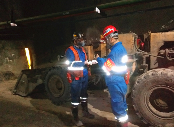 陜煤建設(shè)礦建三公司雙龍項目部再學(xué)新安法為職工“加餐補鈣”