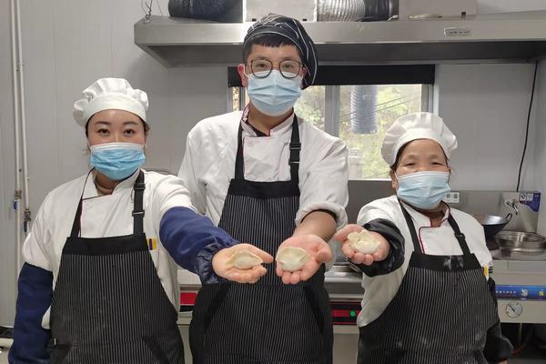 陜煤建設(shè)礦建二公司：嚴(yán)防疫情暖人心冬至套餐有點甜