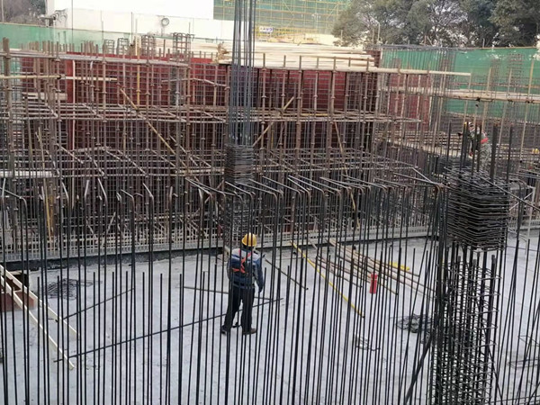 陜煤建設(shè)機電安裝公司渭化項目部戰(zhàn)“疫”?！爱a(chǎn)”在行動