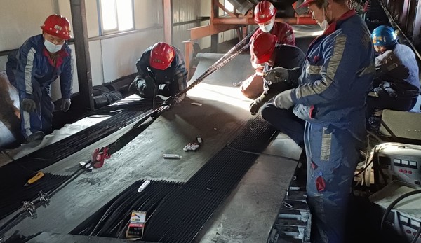 陜煤建設洗選煤運營公司紅柳林洗煤廠項目部：開年節(jié)日不停工，齊心檢修保運行