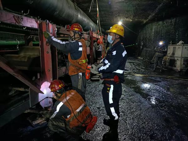 陜煤建設(shè)澄合分公司第二機電安裝隊：安全高效的48小時 為生產(chǎn)服務(wù)保駕護(hù)航