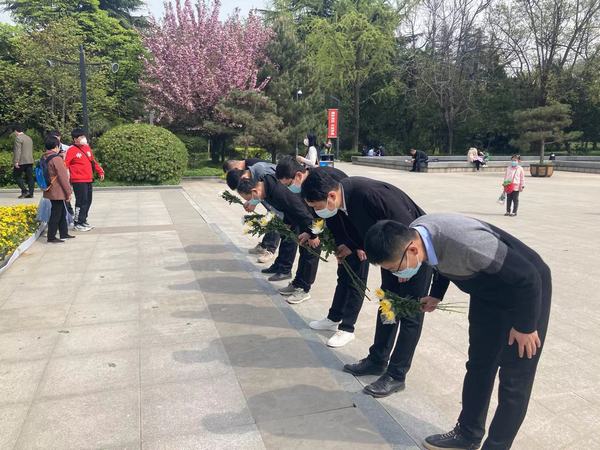 陜煤建設(shè)銅煤公司：緬懷英烈，清明節(jié)我們這樣過(guò)