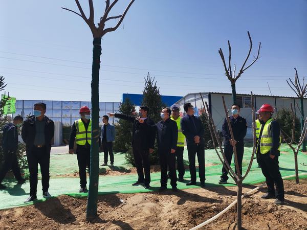 榆林市科創(chuàng)新城黨工委委員、管委會(huì)副主任劉政秀一行蒞臨科創(chuàng)新城同慧運(yùn)動(dòng)公園項(xiàng)目檢查指導(dǎo)工作
