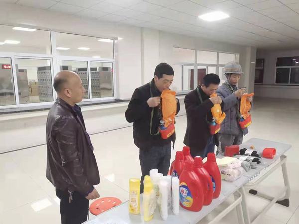 陜煤建設(shè)礦建二公司車(chē)村項(xiàng)目部：自救器安全培訓(xùn)筑牢職工生命防線