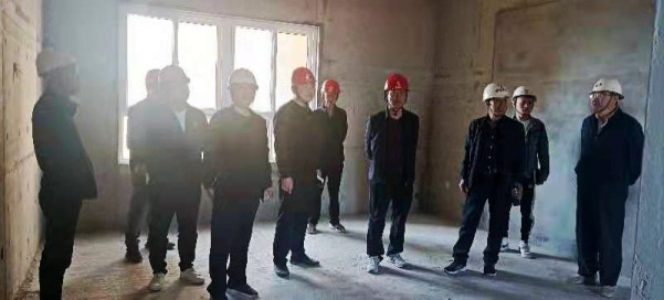 陜煤建設(shè)渭南分公司承建的渭南市臨渭區(qū)二院片區(qū)棚戶(hù)區(qū)改造項(xiàng)目9#、10#樓工程順利通過(guò)分戶(hù)驗(yàn)收