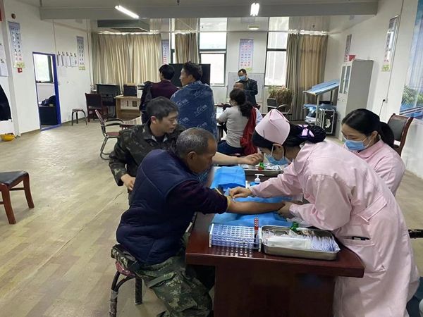 陜煤建設(shè)天工公司龍灣水境項目部為勞務工友辦實事“花”樣多