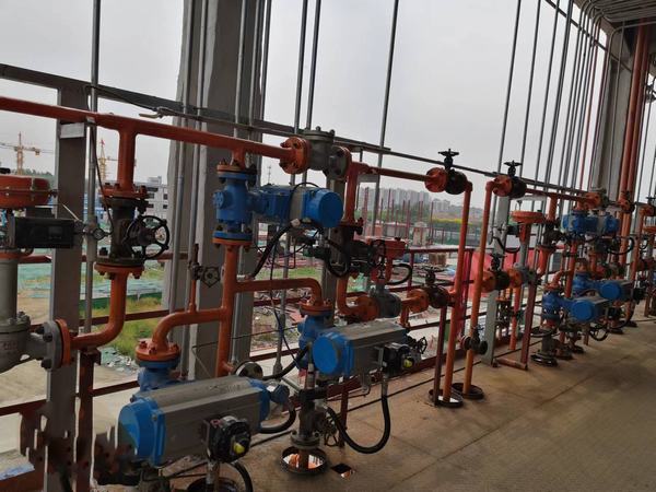 陜煤建設(shè)洗選煤運(yùn)營(yíng)公司第六項(xiàng)目部:6.6萬(wàn)噸不飽和聚酯樹(shù)脂項(xiàng)目調(diào)試打壓成功