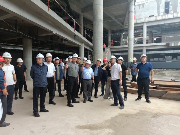 榆林城投集團黨委書記、董事長、總經(jīng)理郝君一行深入陜煤建設(shè)榆林公司施工項目檢查指導工作