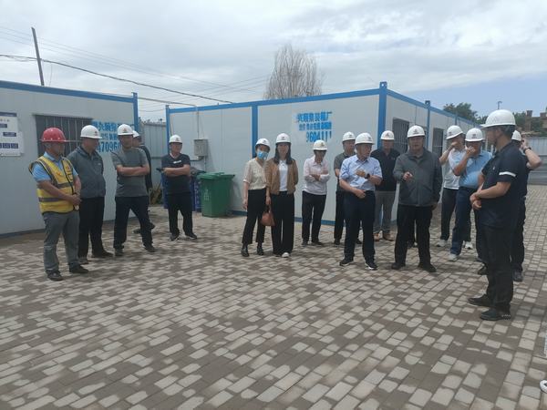 鄂托克旗人大常委會副主任郭朝暉一行到陜煤建設(shè)內(nèi)蒙古分公司第二項目部檢查指導工作