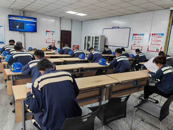 陜煤建設(shè)洗選煤運(yùn)營公司紅柳林洗煤廠項(xiàng)目部：暢通機(jī)電“毛細(xì)血管，護(hù)好安全“大心臟”