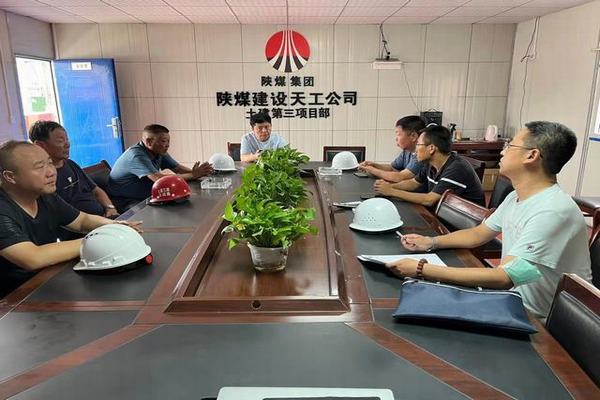 包頭市東河區(qū)住建局、包頭市東河區(qū)應(yīng)急管理局深入陜煤建設(shè)天工公司中潤府一期項(xiàng)目檢查指導(dǎo)工作