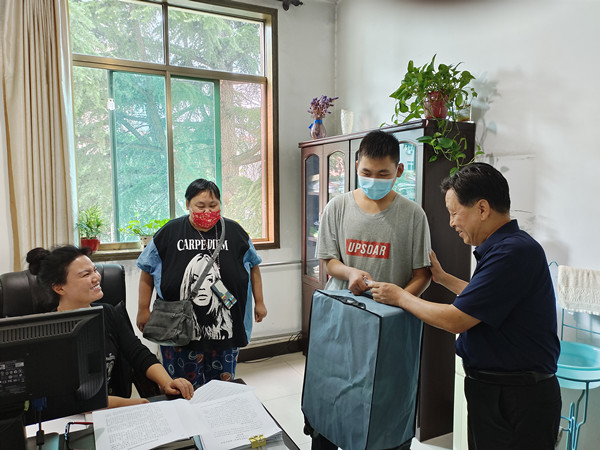 陜煤建設(shè)澄合分公司金秋助學(xué)再行動