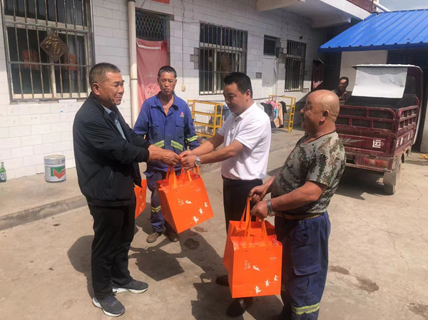 陜煤建設咸陽分公司安裝項目部：濃濃中秋情，慰問暖人心