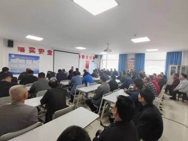 陜煤建設(shè)礦建二公司車村項(xiàng)目部:十月里的安全守望