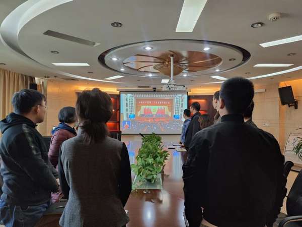 陜煤建設(shè)內(nèi)蒙古分公司：開展《邁進(jìn)新征程 建功新時(shí)代》主題黨課